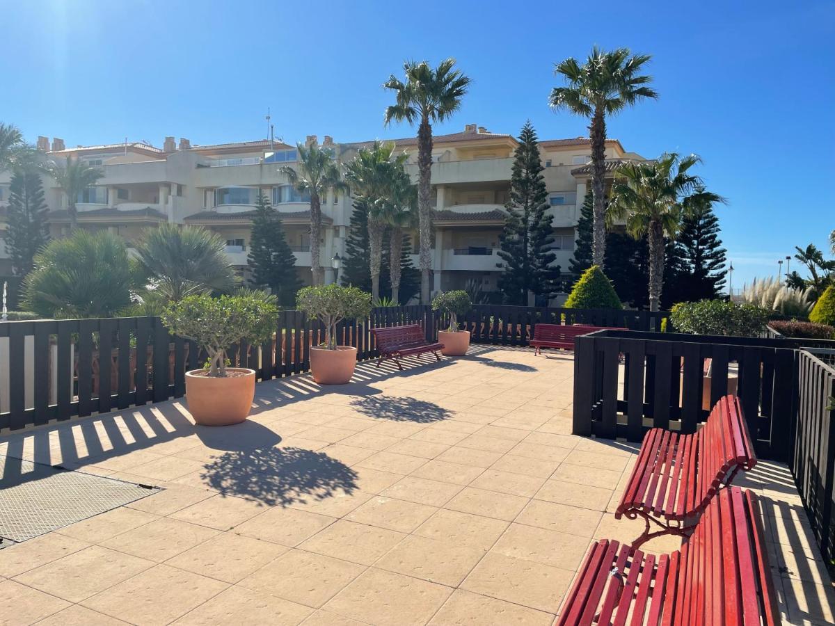 Apartamento Moderna Y Alegre Vivienda Junto Al Mar . Roquetas de Mar Exterior foto